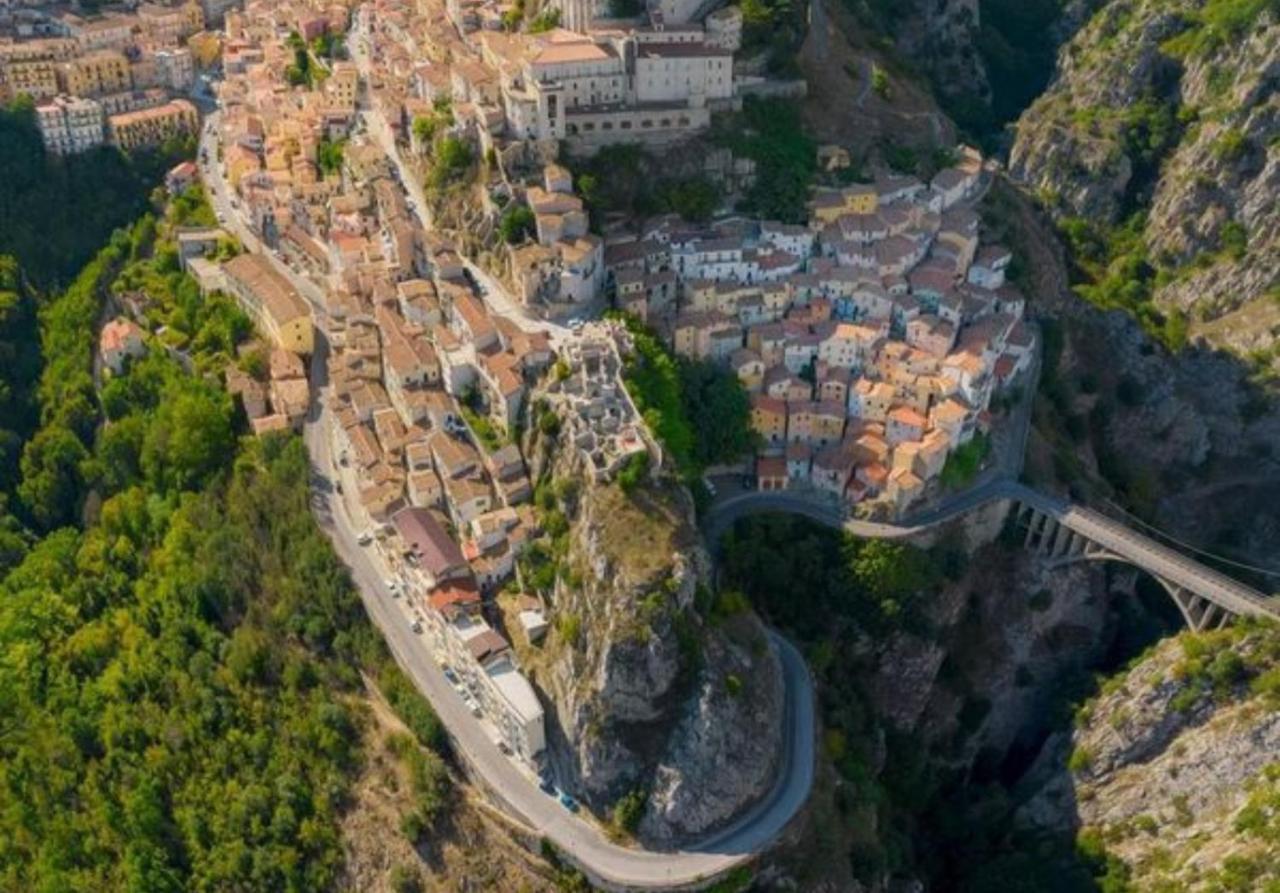 Apartamento Casetta Nel Borgo Pianello Con Vista Panoramica Muro Lucano Exterior foto